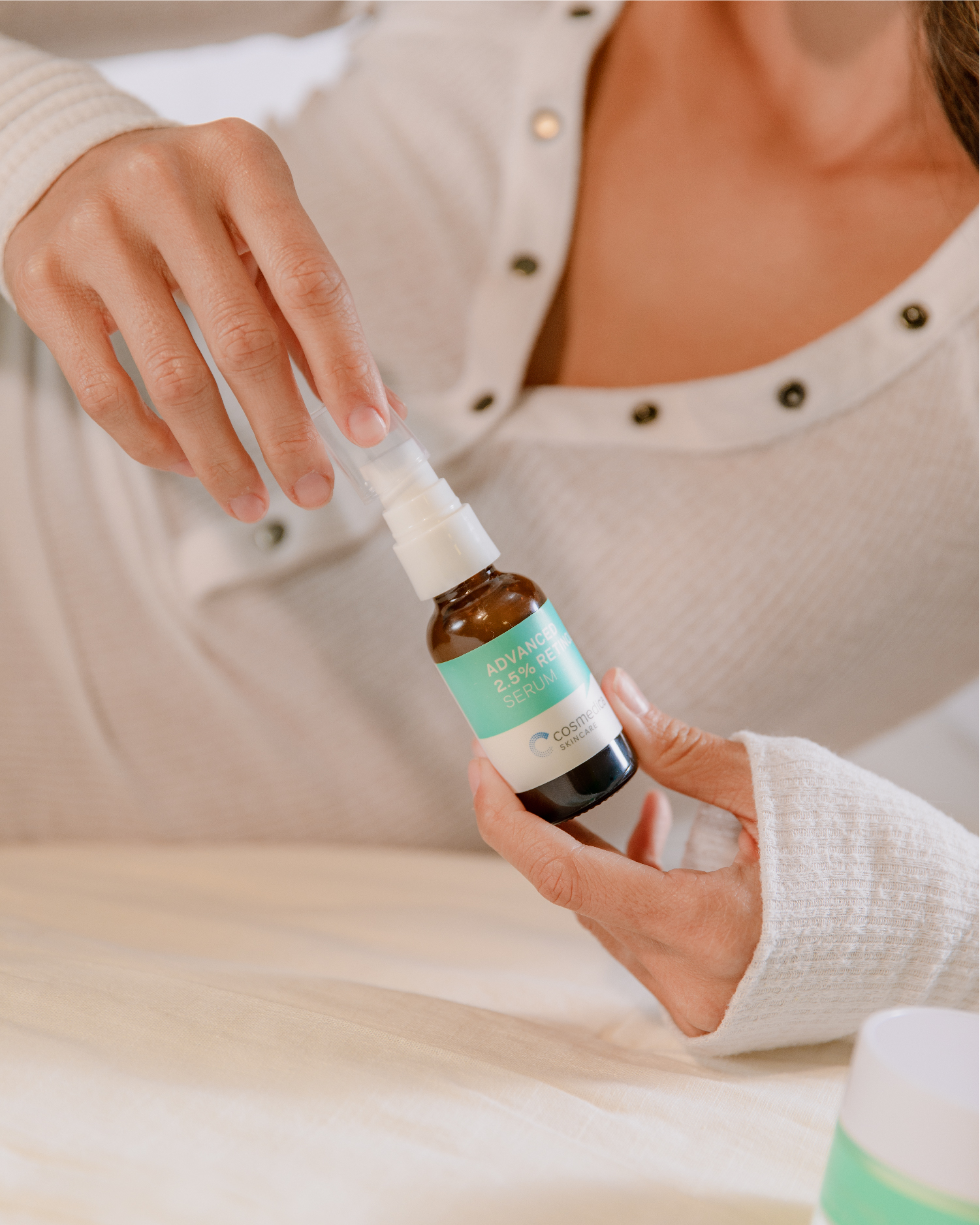 CosmedicaSkincare__2.5% Retinol Facial Serum 5